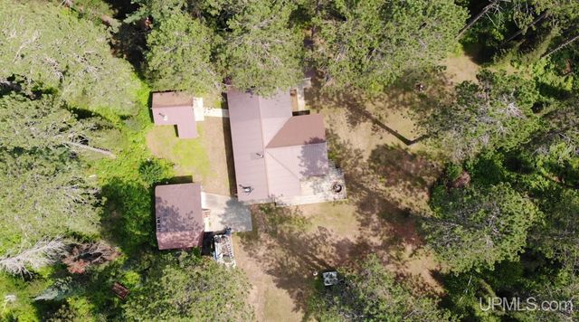 2072 Ff Hwy 16 Road, Iron River, MI 49935