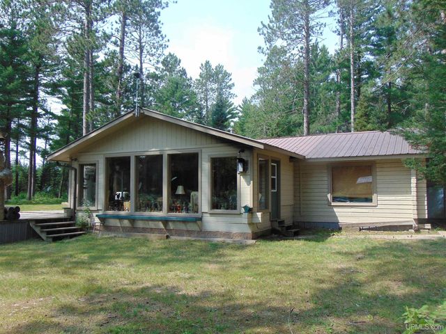 2072 Ff Hwy 16 Road, Iron River, MI 49935