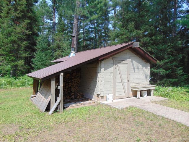 2072 Ff Hwy 16 Road, Iron River, MI 49935