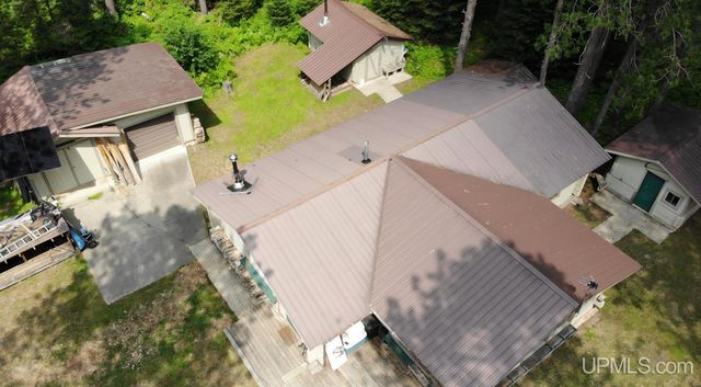 2072 Ff Hwy 16 Road, Iron River, MI 49935