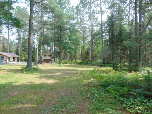 2072 Ff Hwy 16 Road, Iron River, MI 49935