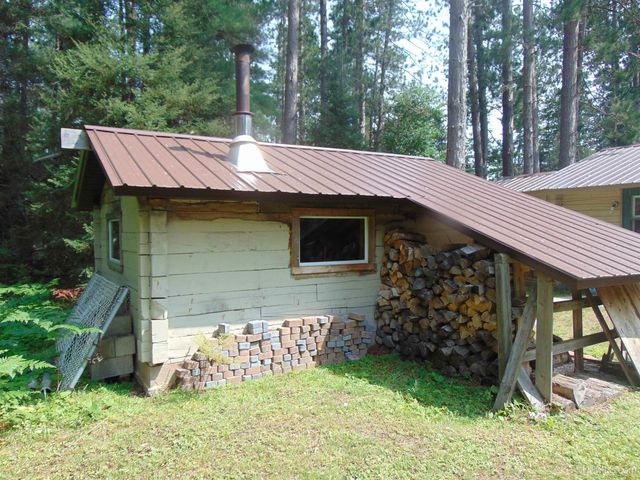 2072 Ff Hwy 16 Road, Iron River, MI 49935