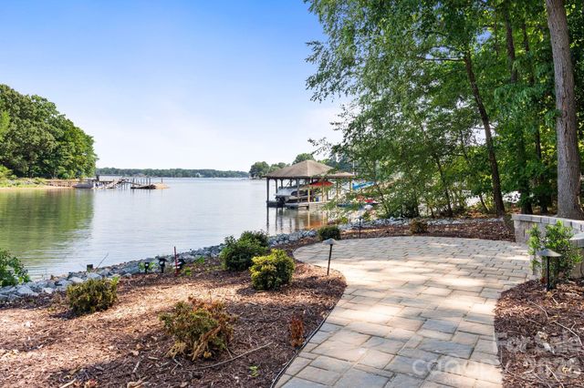 8806 Hearthstone Court, Terrell, NC 28682
