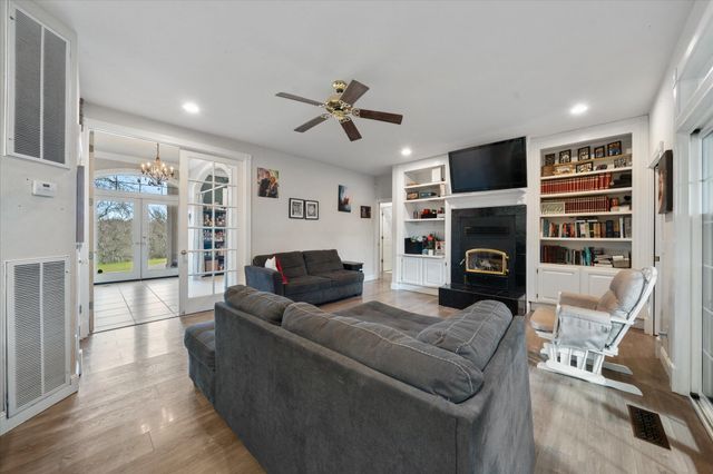 19725 Quercus Lobata Byway, Red Bluff, CA 96080