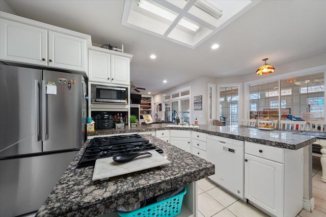 19725 Quercus Lobata Byway, Red Bluff, CA 96080