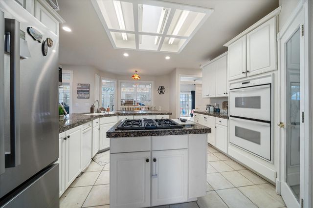 19725 Quercus Lobata Byway, Red Bluff, CA 96080