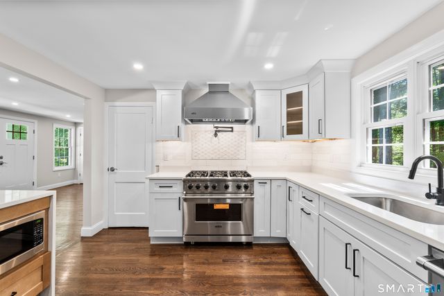 33 Old Stagecoach Road, Redding, CT 06896