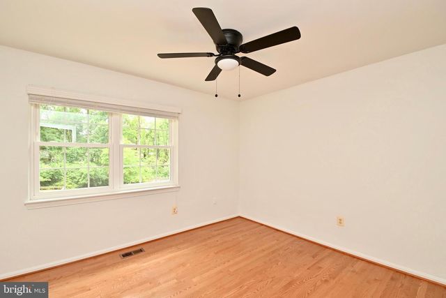10048 WOOD SORRELS LN, Burke, VA 22015