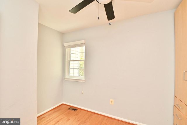 10048 WOOD SORRELS LN, Burke, VA 22015