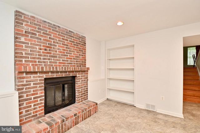 10048 WOOD SORRELS LN, Burke, VA 22015