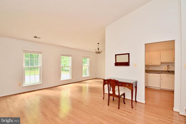 10048 WOOD SORRELS LN, Burke, VA 22015