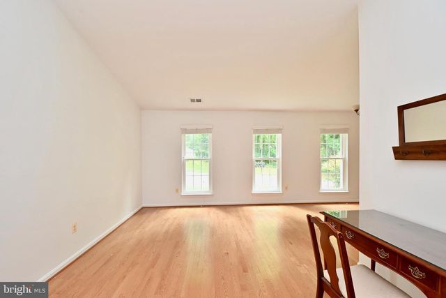 10048 WOOD SORRELS LN, Burke, VA 22015