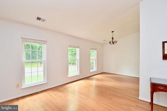 10048 WOOD SORRELS LN, Burke, VA 22015