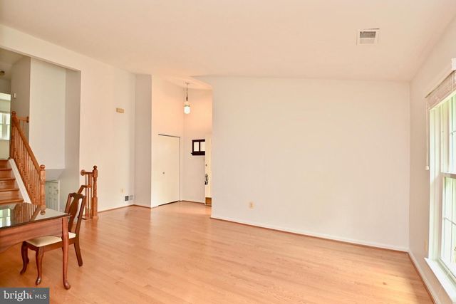 10048 WOOD SORRELS LN, Burke, VA 22015