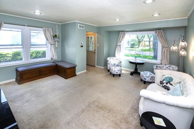 1817 N 118th STREET, Wauwatosa, WI 53226
