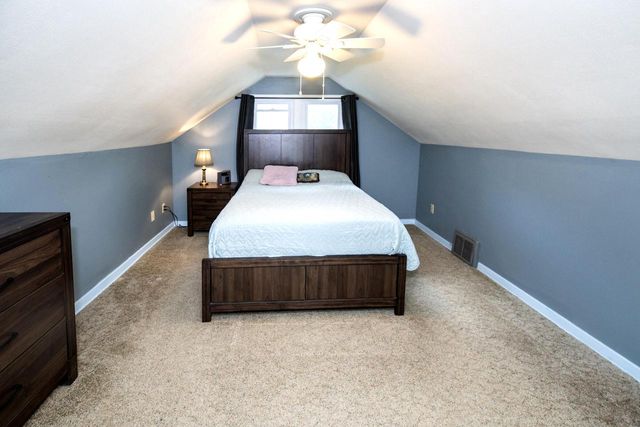1817 N 118th STREET, Wauwatosa, WI 53226