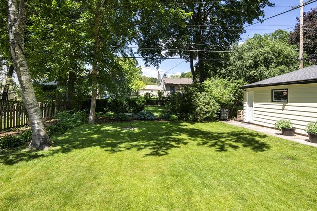 1817 N 118th STREET, Wauwatosa, WI 53226