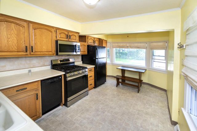 1817 N 118th STREET, Wauwatosa, WI 53226