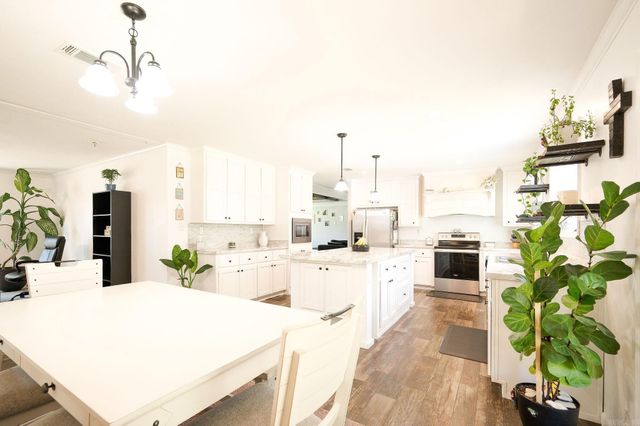 110 Roberson Dr Drive, Pleasant Plains, AR 72568