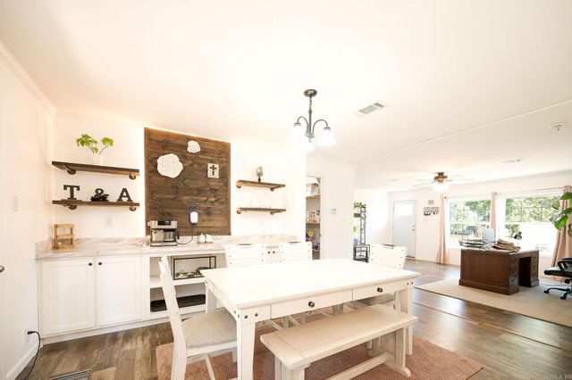 110 Roberson Dr Drive, Pleasant Plains, AR 72568