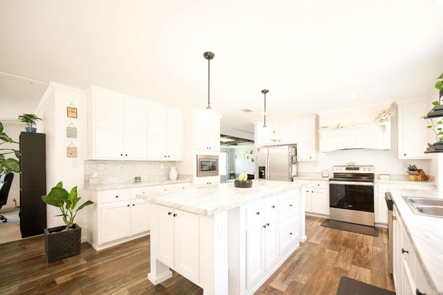 110 Roberson Dr Drive, Pleasant Plains, AR 72568