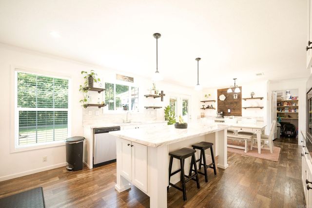 110 Roberson Dr Drive, Pleasant Plains, AR 72568