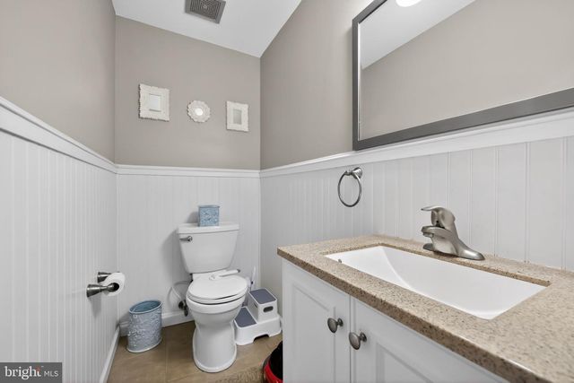 23 INDIAN BIRCH RD, Blackwood, NJ 08012