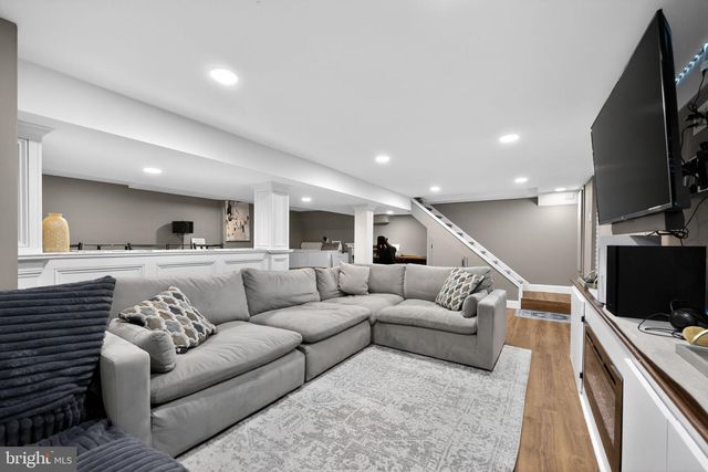 23 INDIAN BIRCH RD, Blackwood, NJ 08012