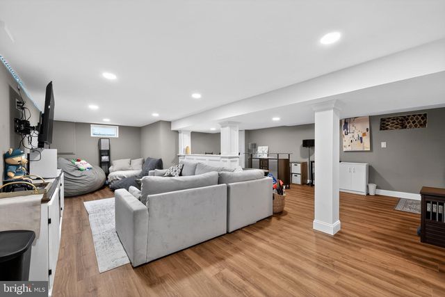 23 INDIAN BIRCH RD, Blackwood, NJ 08012