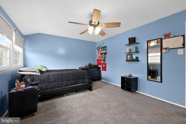 23 INDIAN BIRCH RD, Blackwood, NJ 08012