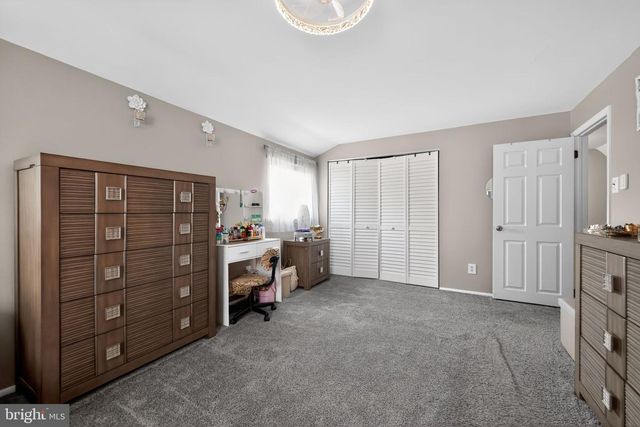 23 INDIAN BIRCH RD, Blackwood, NJ 08012