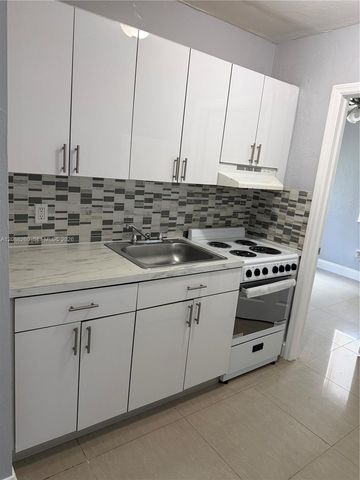 172 NW 12th Street 1, Miami, FL 33136