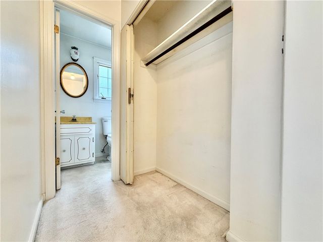 3206 Brunton Dr, Shaler, PA 15116