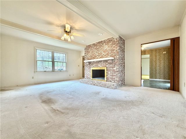 3206 Brunton Dr, Shaler, PA 15116