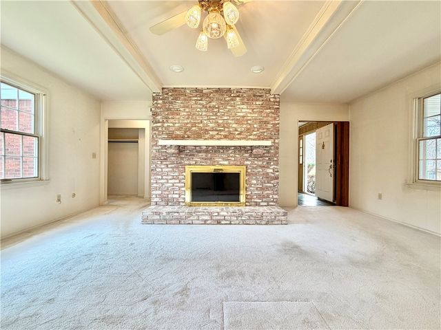 3206 Brunton Dr, Shaler, PA 15116