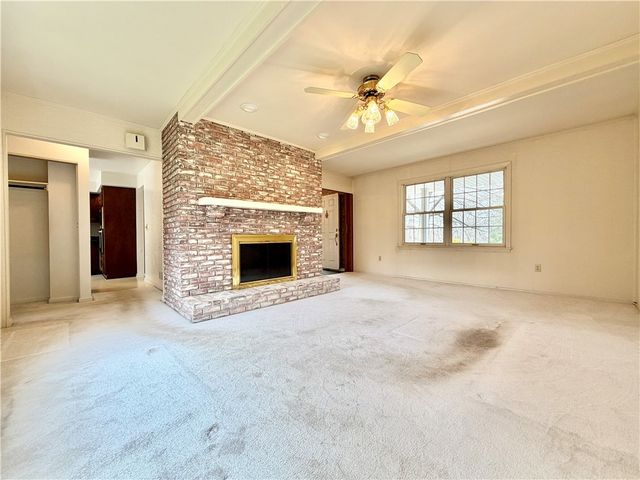 3206 Brunton Dr, Shaler, PA 15116