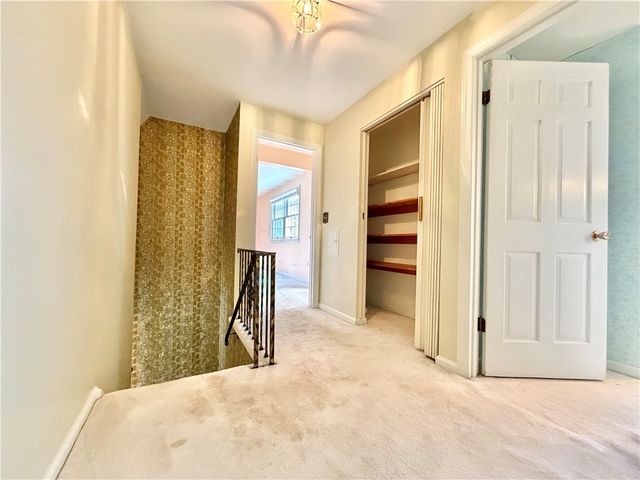 3206 Brunton Dr, Shaler, PA 15116