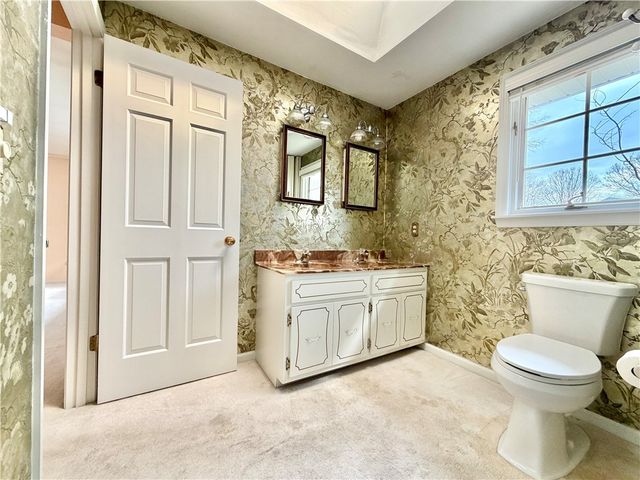 3206 Brunton Dr, Shaler, PA 15116