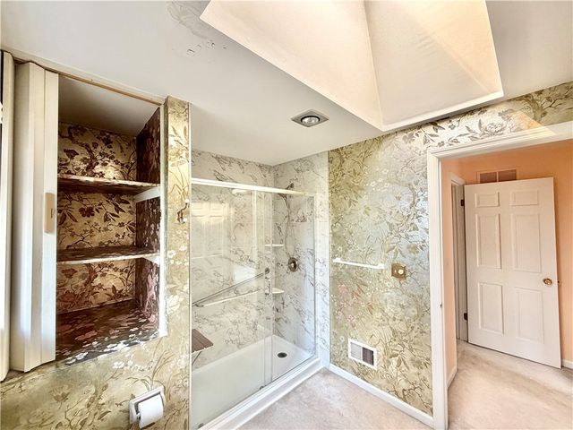 3206 Brunton Dr, Shaler, PA 15116