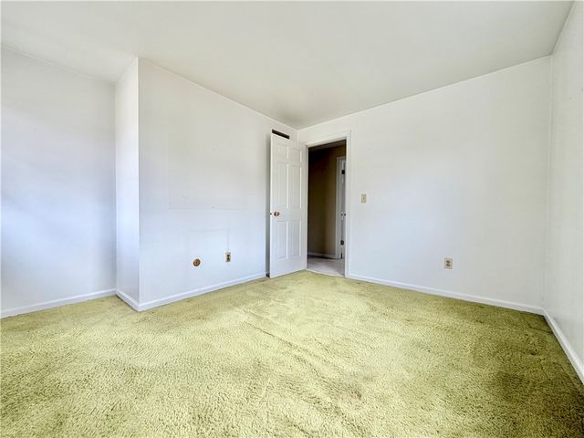 3206 Brunton Dr, Shaler, PA 15116