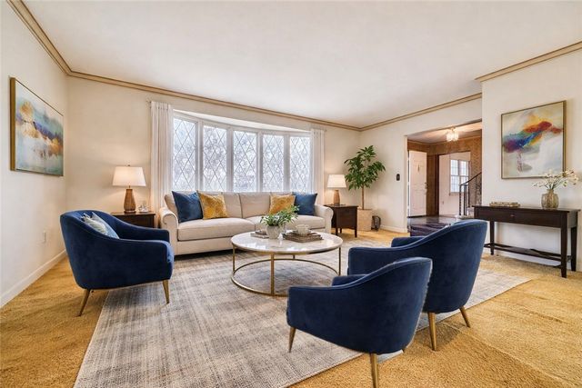 3206 Brunton Dr, Shaler, PA 15116