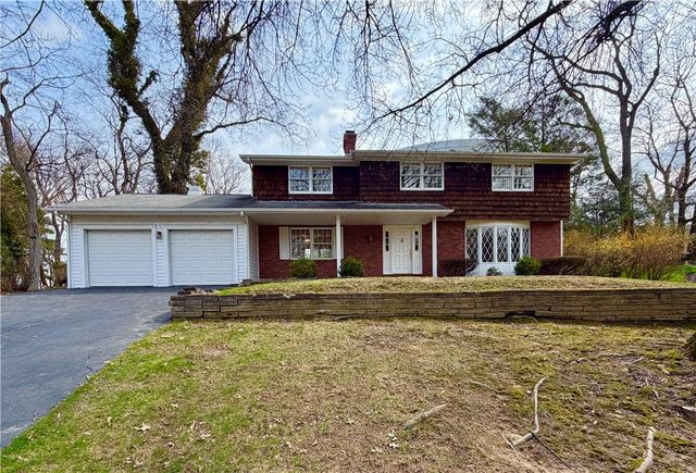 3206 Brunton Dr, Shaler, PA 15116