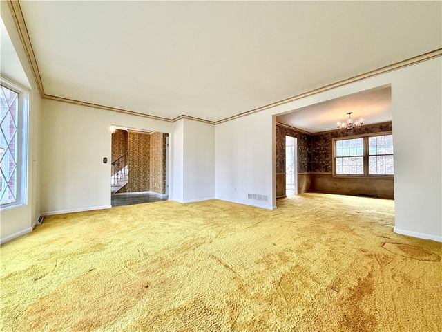 3206 Brunton Dr, Shaler, PA 15116