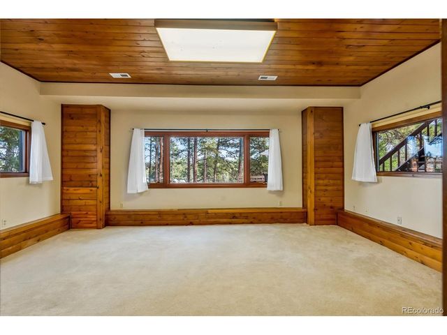 8016 Acoma Dr, Larkspur, CO 80118