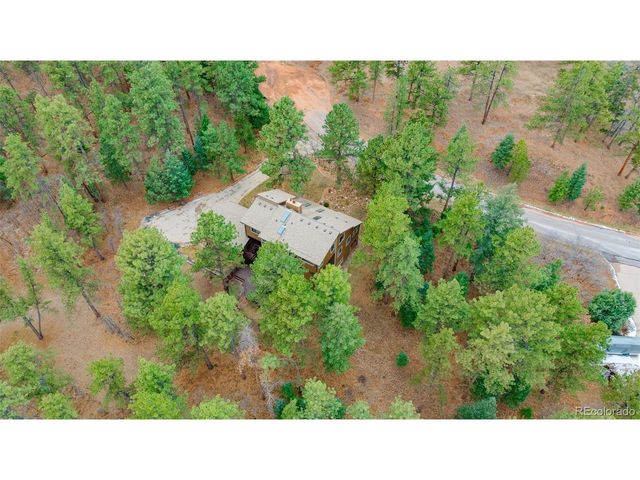 8016 Acoma Dr, Larkspur, CO 80118
