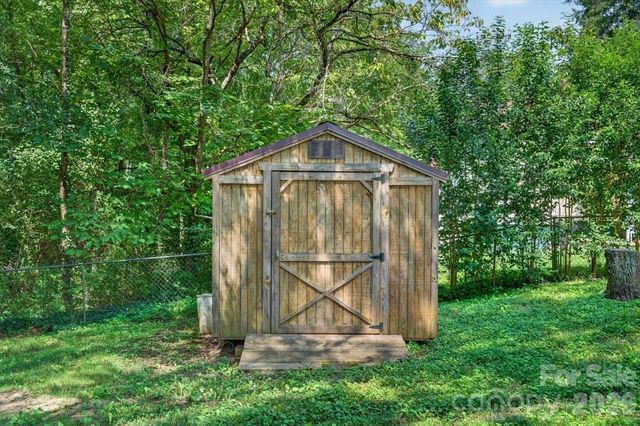 619 N Mountain Street, Cherryville, NC 28021