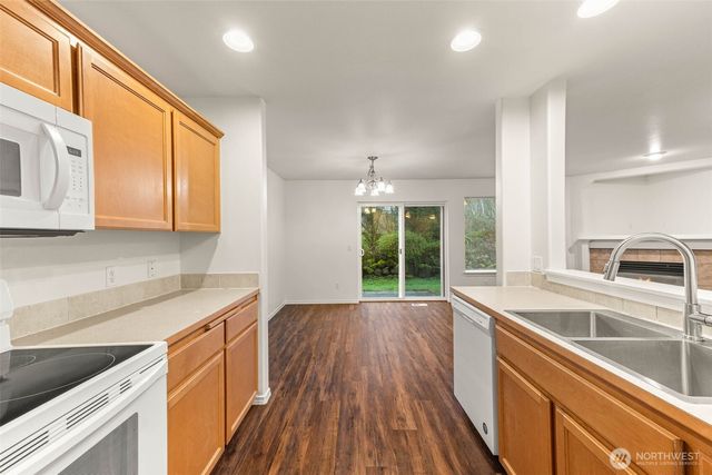 3923 Cooper Crest Drive NW, Olympia, WA 98502