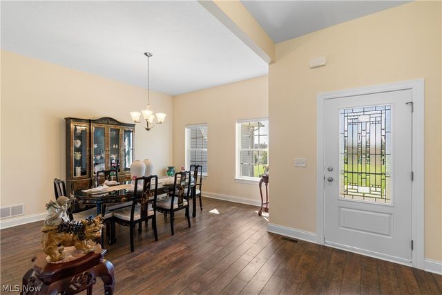 535 E Caston Road, Green, OH 44685