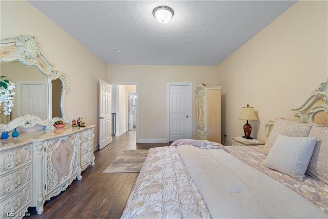 535 E Caston Road, Green, OH 44685