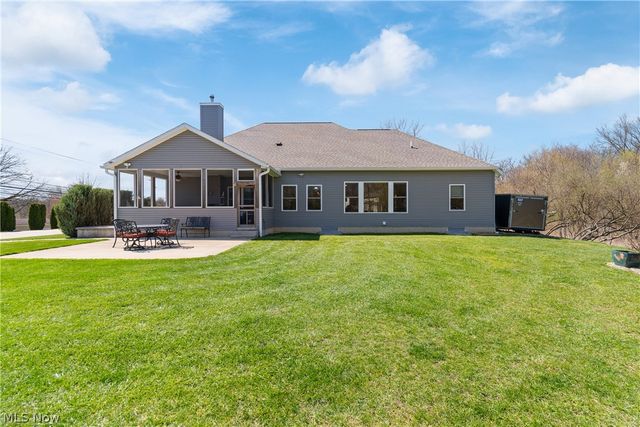 535 E Caston Road, Green, OH 44685